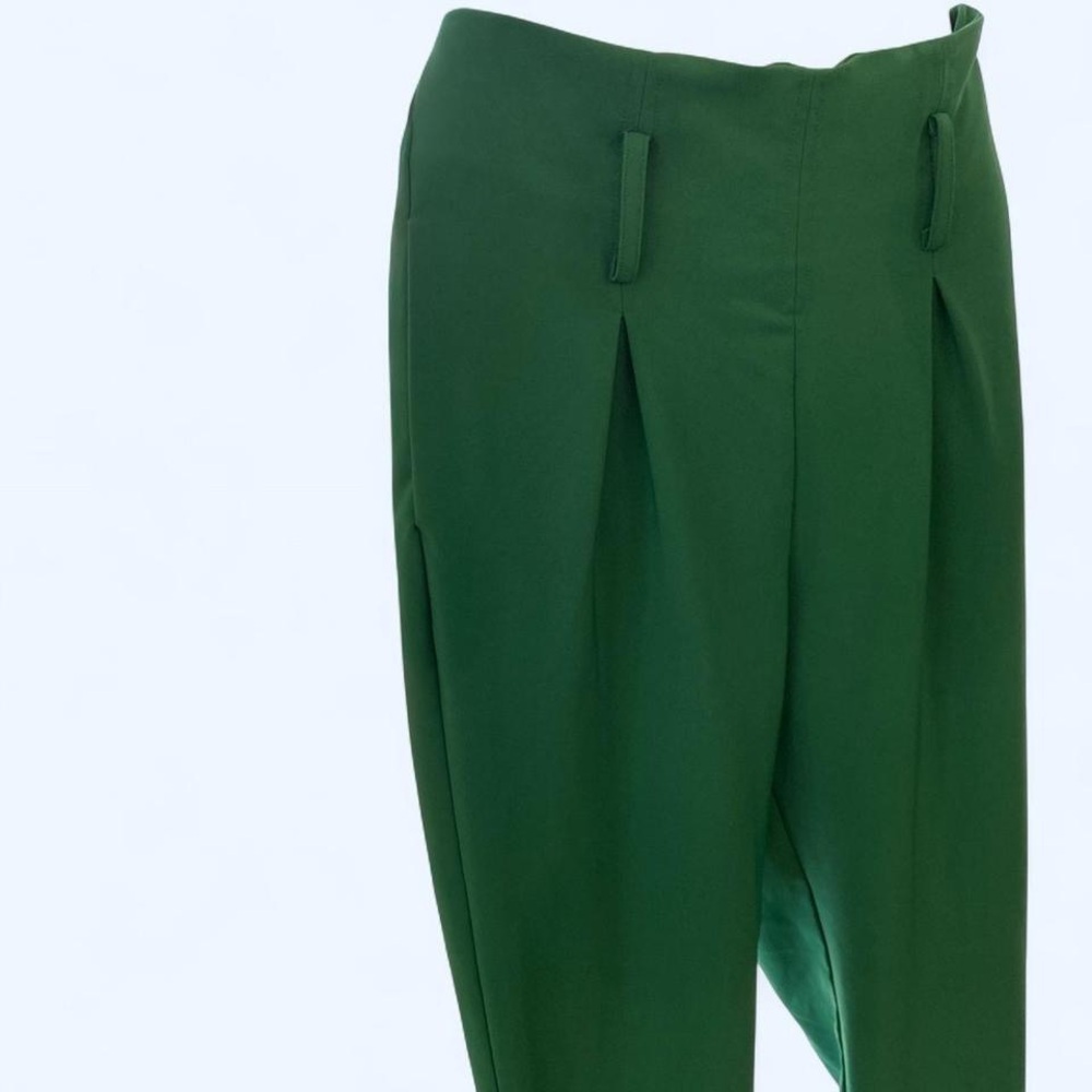 New York & Company Vibrant Green Pleated Pants with zipper closure 10